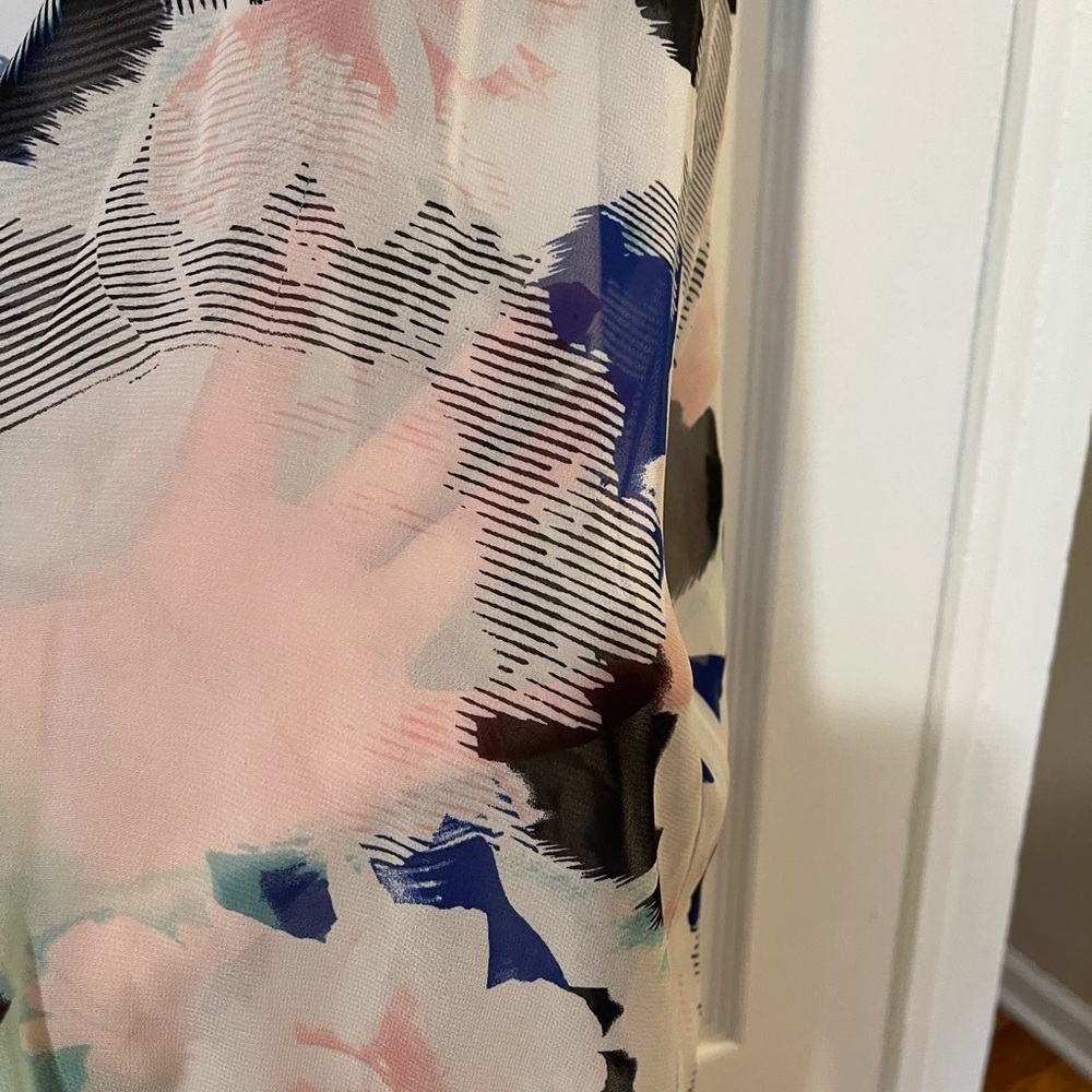 Boutique - Long Sheer Material Overpiece Size 2X - Picture 2 of 7